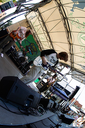 Wim Tapley & The Cannons (by Nicole Allario)