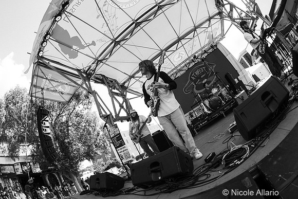 Wim Tapley & The Cannons (by Nicole Allario)
