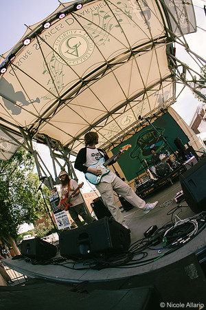 Wim Tapley & The Cannons (by Nicole Allario)