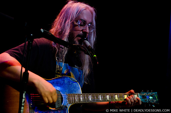 J Mascis