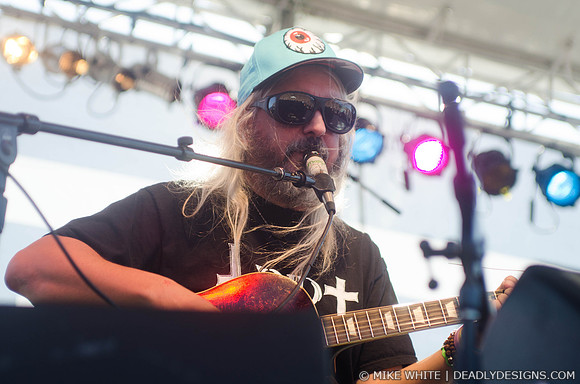 J Mascis