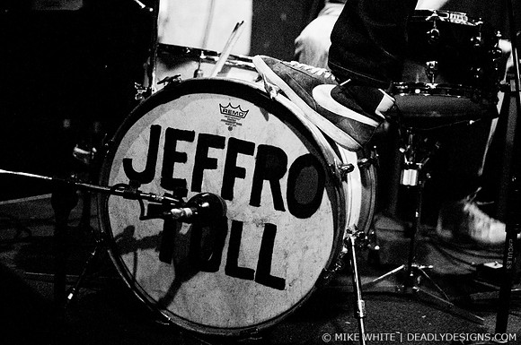 JEFF the Brotherhood