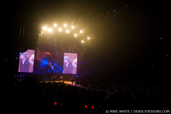 AC/DC