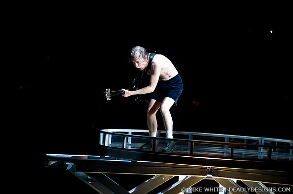 AC/DC