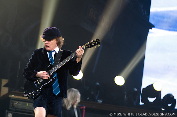 AC/DC