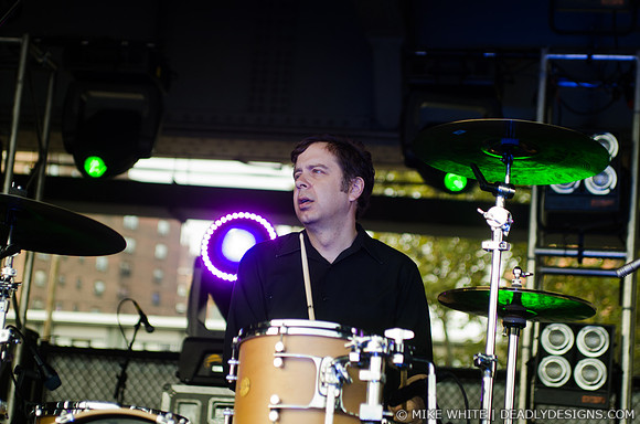 The Dirtbombs