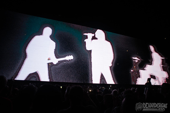 U2