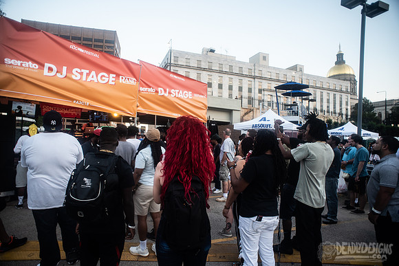 Crowd, Vendors, Environment