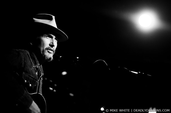Howe Gelb