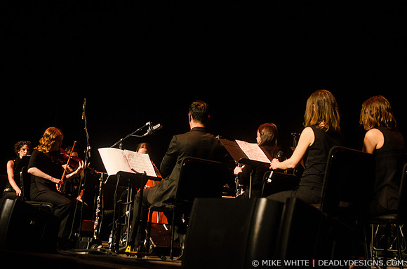 Ensemble Signal Performs Music for 18 Muscians