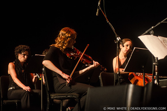 Ensemble Signal Performs Music for 18 Muscians