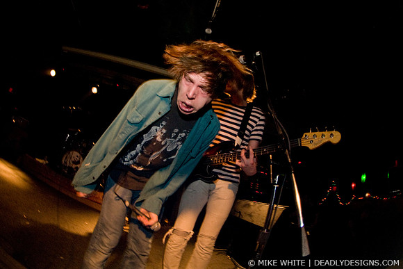 Cage the Elephant