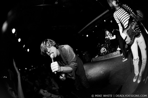 Cage the Elephant