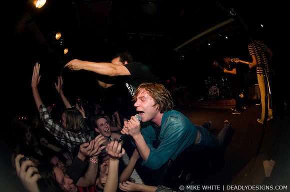 Cage the Elephant