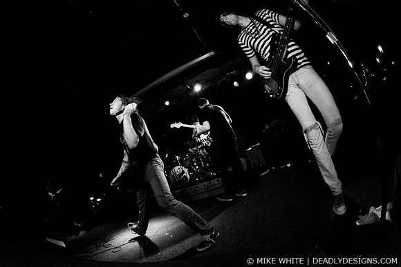 Cage the Elephant