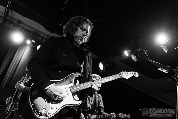 Mike Mills, Peter Buck, Rich Robinson, and Lenny Kaye