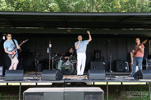 Dooley & Baldwin Band (outside)