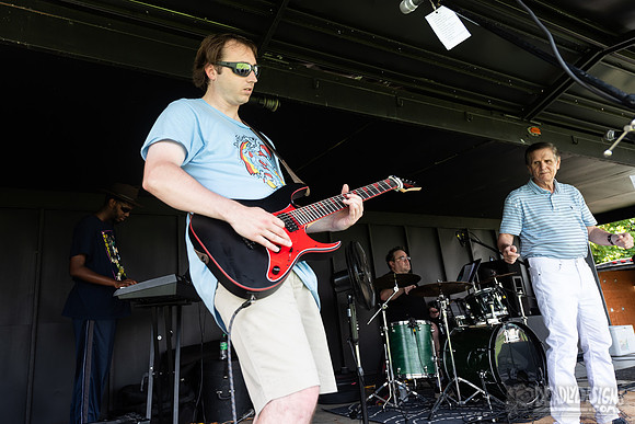 Dooley & Baldwin Band (outside)