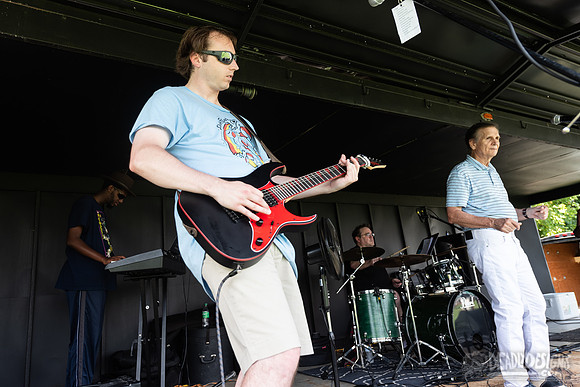 Dooley & Baldwin Band (outside)