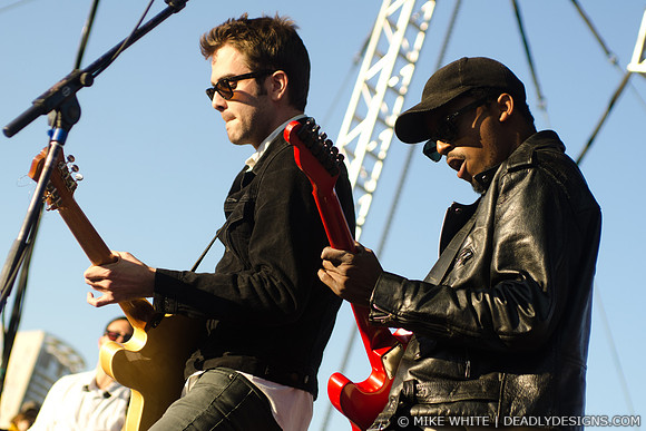 Black Joe Lewis & the Honeybears