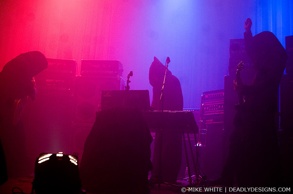 Sunn O)))