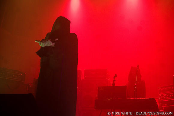 Sunn O)))