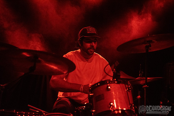 Narrow Head