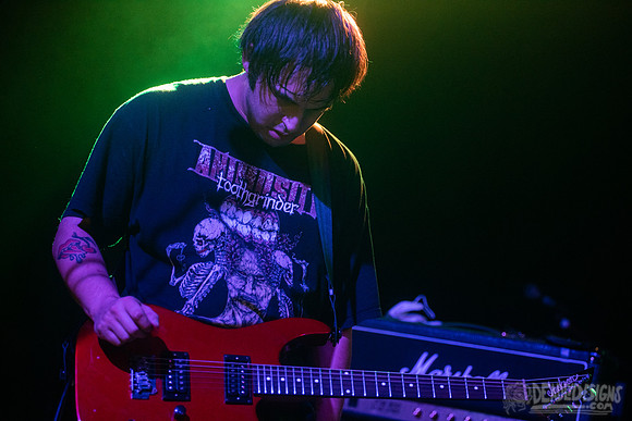 Narrow Head