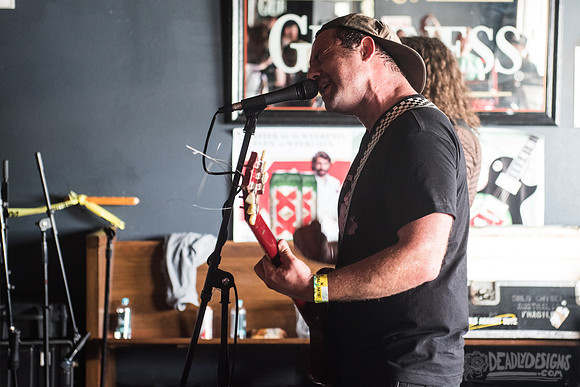 Lee Bains III & The Glory Fires