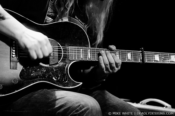 J Mascis
