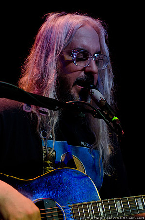 J Mascis