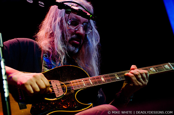 J Mascis