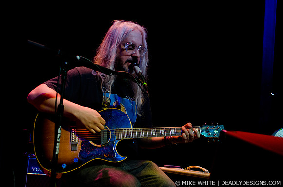 J Mascis