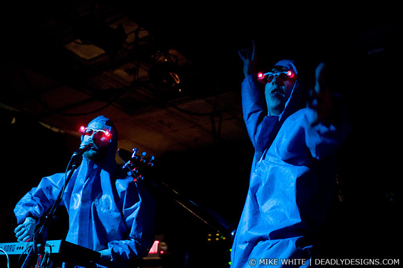 Memory Gospel Dancers (as DEVO)
