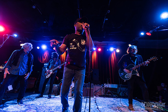 Darius Rucker, Rich Robinson, and Mike Mills