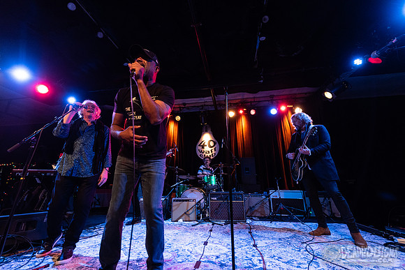 Darius Rucker, Rich Robinson, and Mike Mills