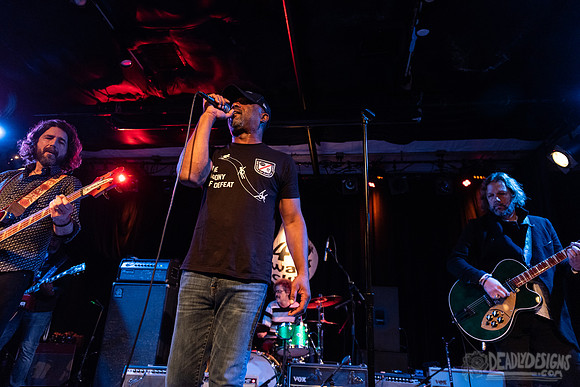 Darius Rucker, Rich Robinson, and Mike Mills