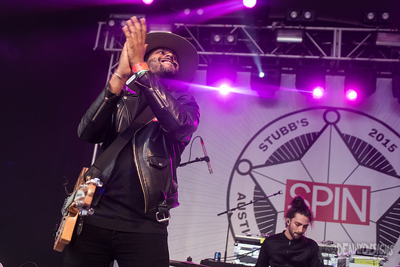 Twin Shadow