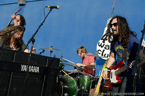 J. Roddy Walston & the Business