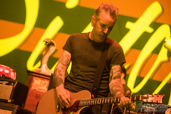 Social Distortion