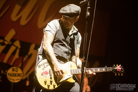 Social Distortion
