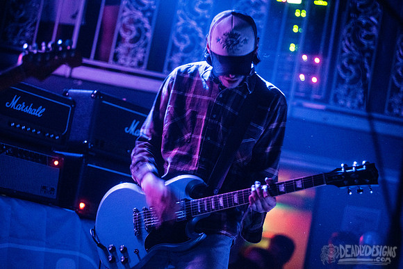 Narrow Head