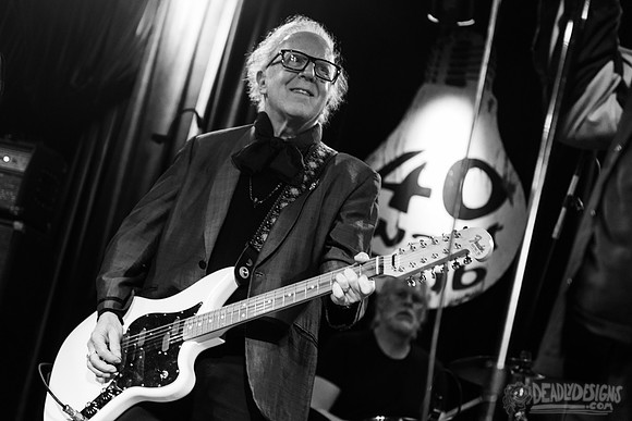 Kevn Kinney, Mitch Easter, Mike Mills, Peter Buck, Lenny Kaye, and Scott McCaughey