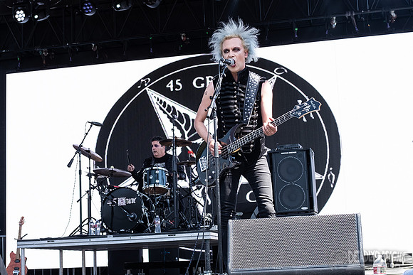 45 Grave