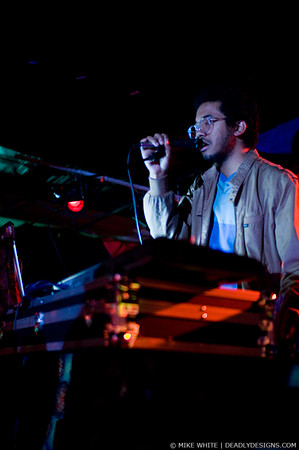 Toro Y Moi