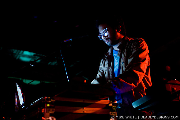 Toro Y Moi