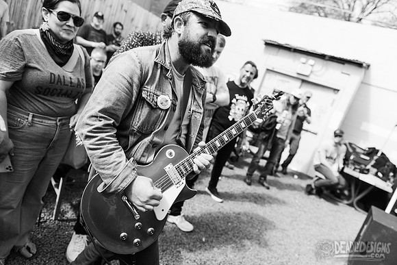 Lee Bains III + The Glory Fires