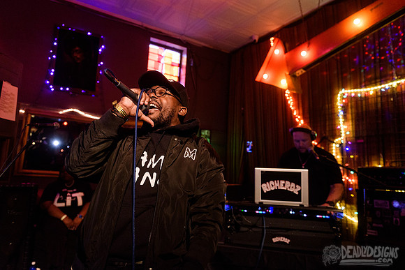 Blacknerdninja