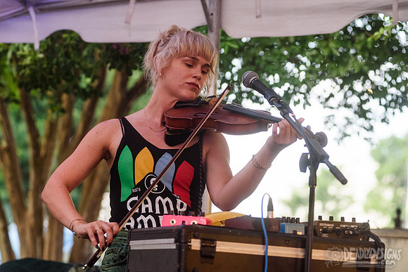 Annie Leeth