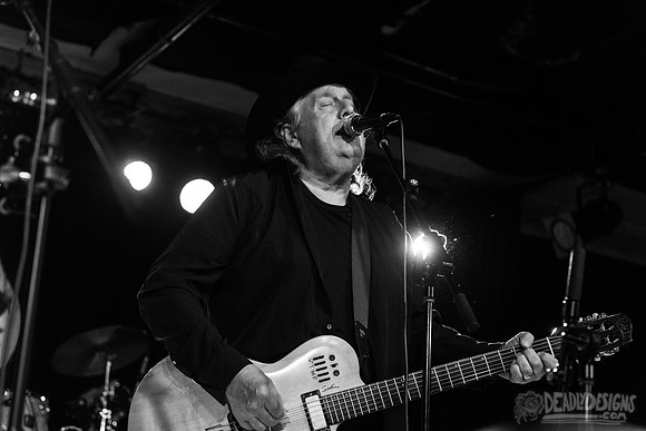 Kevn Kinney (with Peter Buck)